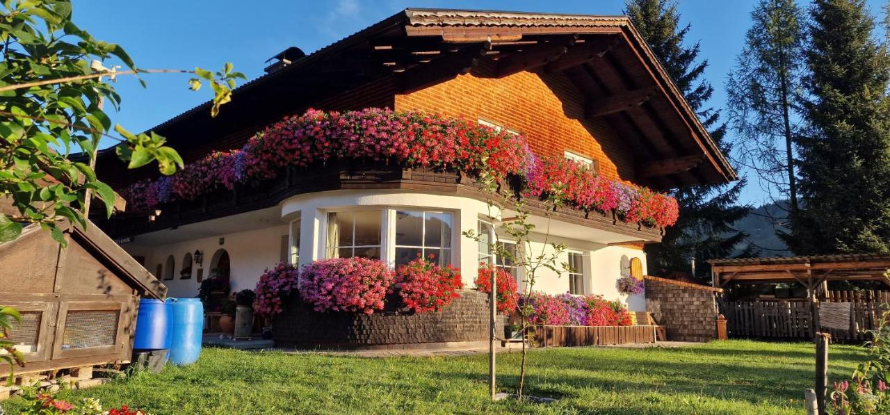 Haus Rochard Lägenhet Kienzen Exteriör bild