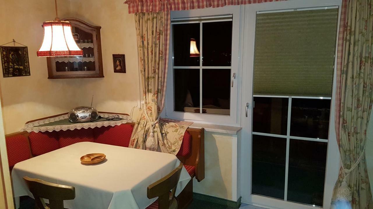 Haus Rochard Lägenhet Kienzen Exteriör bild