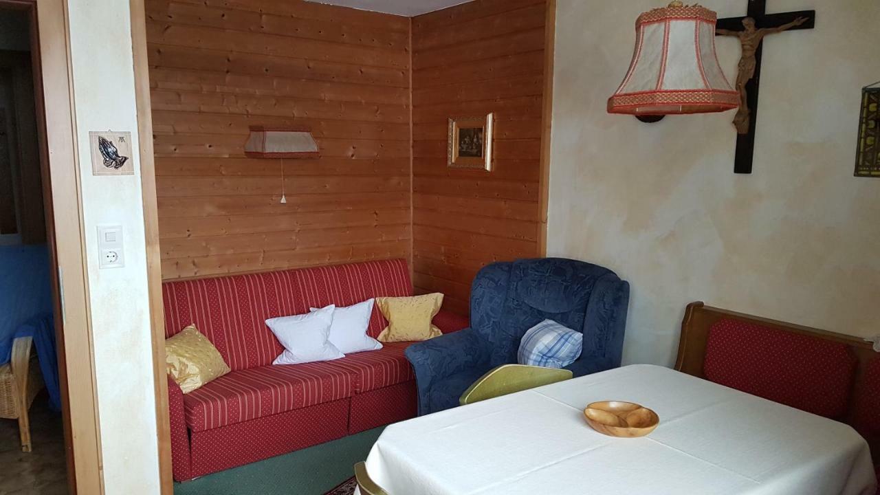 Haus Rochard Lägenhet Kienzen Exteriör bild